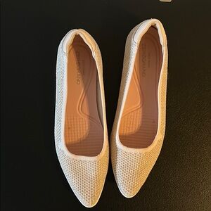 Cole Haan Cream Flats with Pointed Toe and Minimalist Design